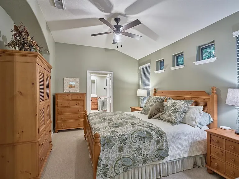 43 S Longsford Cir — Photo 16