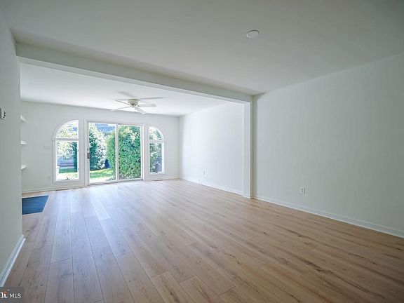 3rd image of 6 Henlopen Gdns