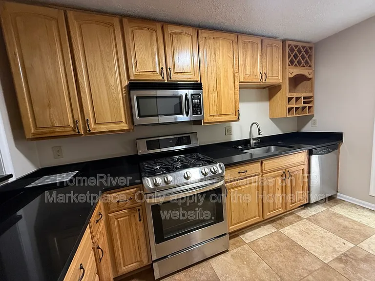 10116 Oakton Terrace Rd — Photo 6
