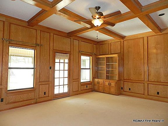3rd image of 9 Valley Wood Ct
