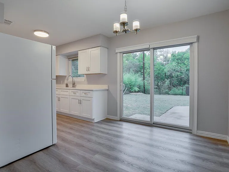 600 Bramble Dr — Photo 7