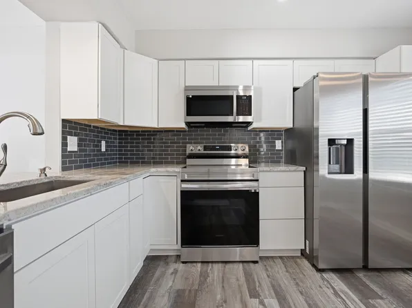 3670 Essex Pond Quay, Virginia Beach, VA 23462