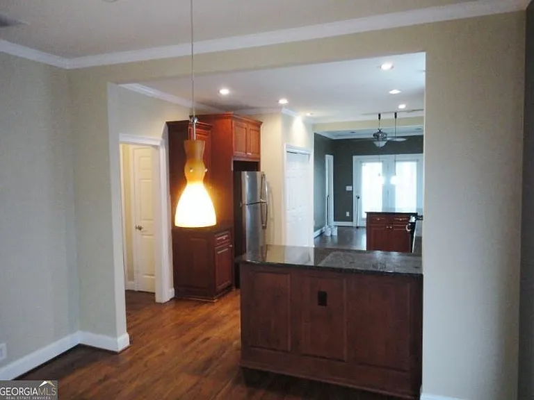 49 Leslie St — Photo 20