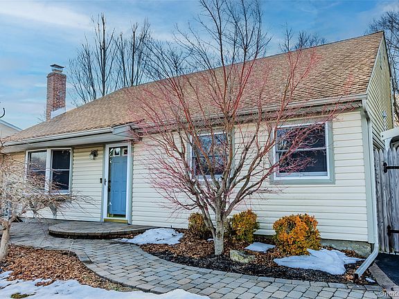 2nd image of 193 Glen Summer Road