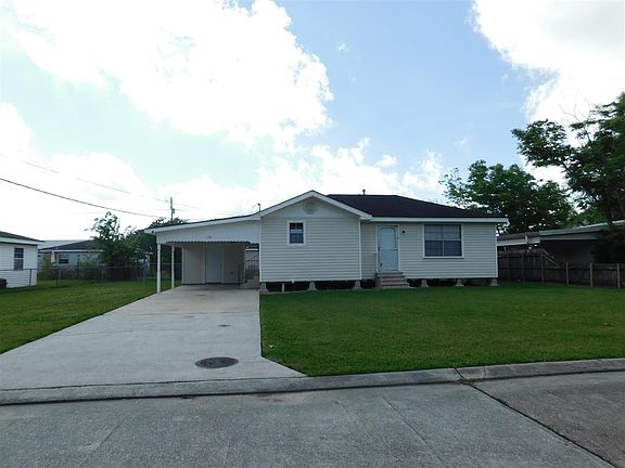 2nd image of 122 Mary Ann Ave