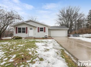 170 Loch Lomond Ave NE, Grand Rapids, MI 49546