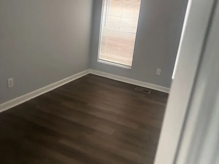 2412 W Muhammad Ali Blvd — Photo 16