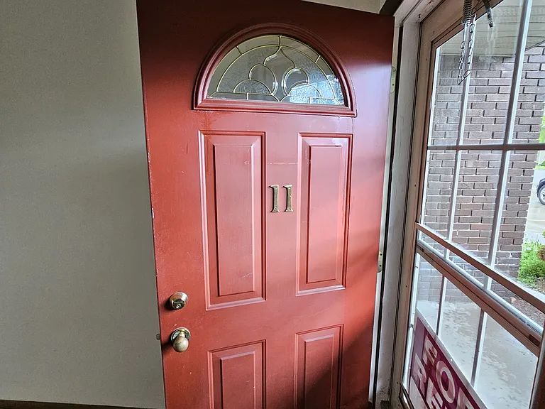 1233 Main St #11 — Photo 2