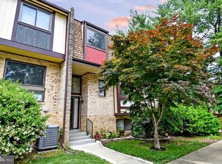 4702 Deer Run Ct, Alexandria, VA 22306
