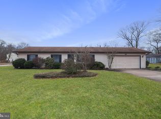 253 Karen Dr, Williamstown, NJ 08094
