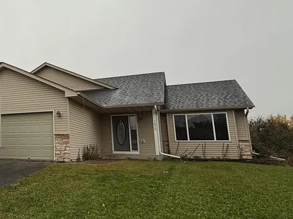 1630 W Maple St, River Falls, WI 54022