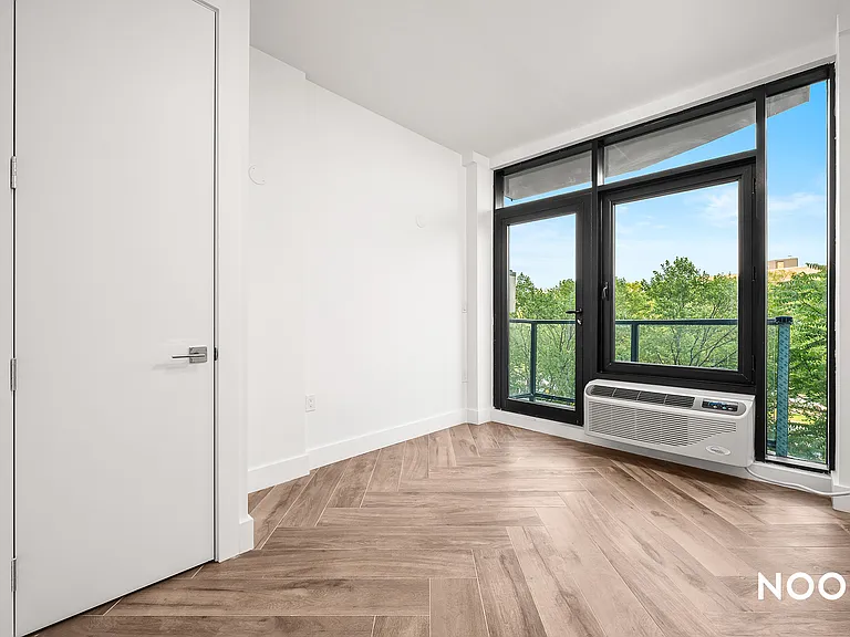 706 Ocean Ave #2A — Photo 4