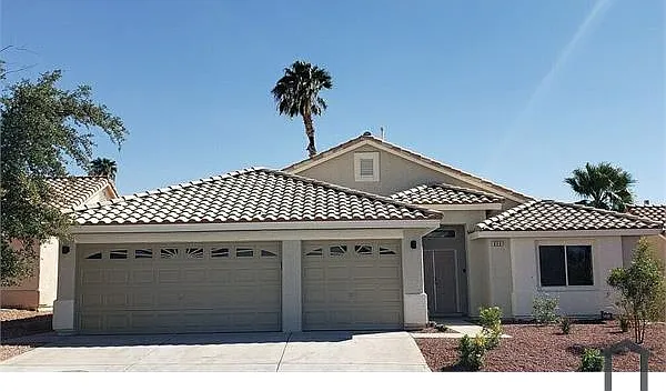 4 bed, 1834 sqft, $2,998 — Photo 1