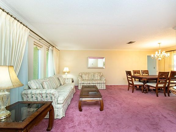 5th image of 825 High View Dr