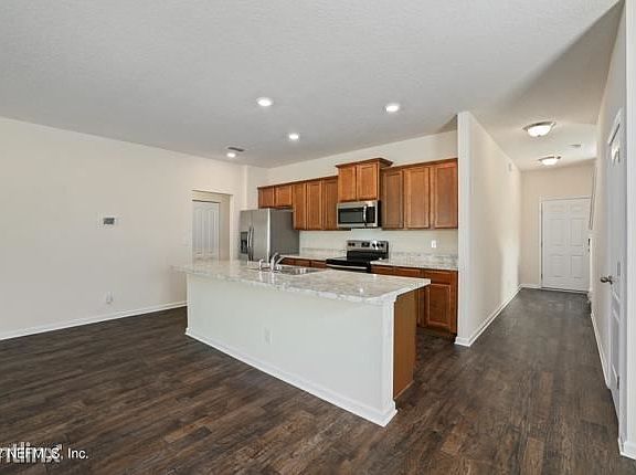 3rd image of 9084R Kipper Dr