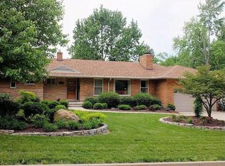 126 Marchester Dr, Dayton, OH 45429