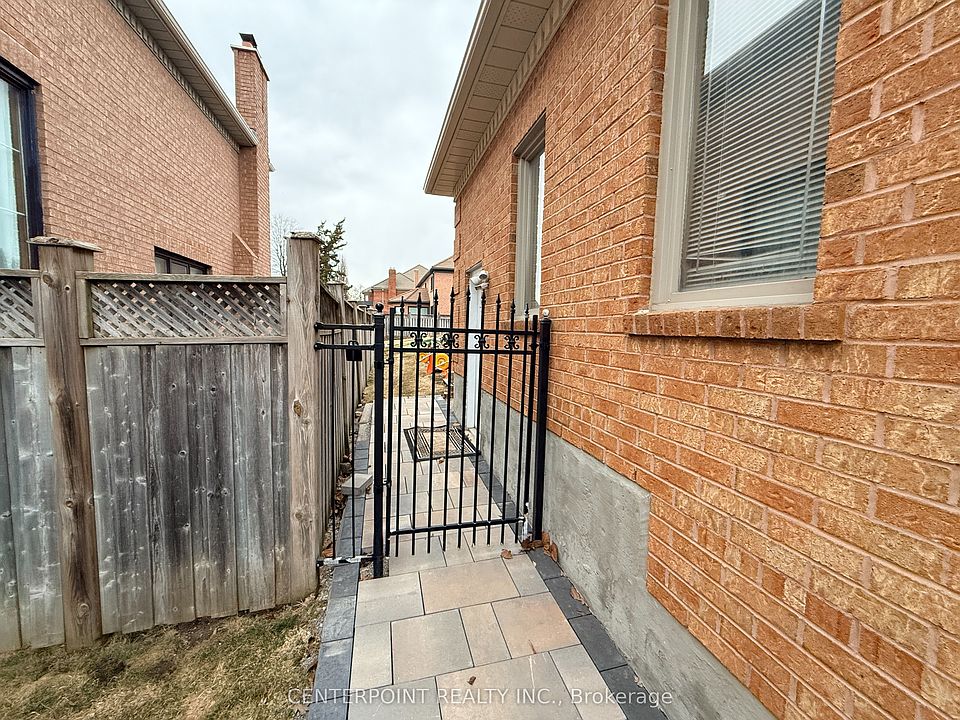 1st image of 1 Ardmore Cres