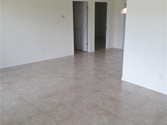 5th image of 1821 NW 8th Pl