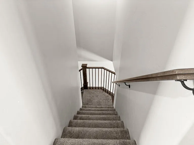 1001 W Curly Hollow Dr — Photo 8