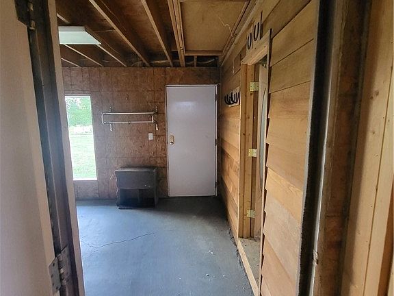5th image of 7886 Polk Trl