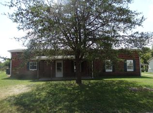 Elm St, Baxter, TN 38544
