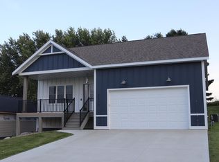 3214 Allison Ln NE, Rochester, MN 55906