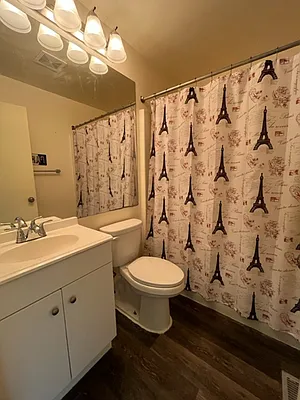 Rented by JAY MICHELLE REALTY LLC | media 19