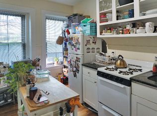 112 Willow St #1, Cambridge, MA 02141
