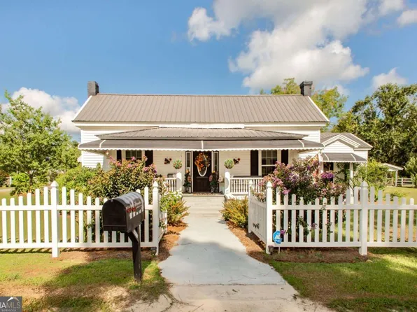 43 Graham Methodist Church Rd, Baxley, GA 31513