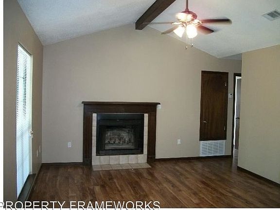 2nd image of 1560 Texas Pkwy