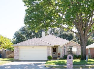 2115 Meadowview Dr, Corinth, TX 76210