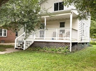 849 N 10th St, Dekalb, IL 60115