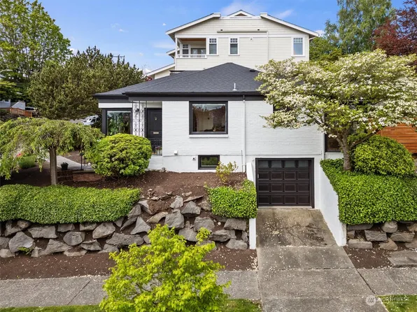 2600 W Newton Street, Seattle, WA 98199