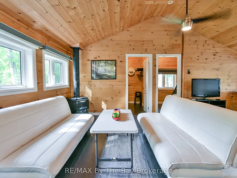 578 Oxbow Park Dr — Photo 9