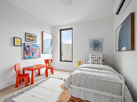 4th image of 762 Park Pl #4C