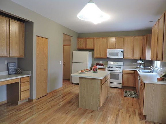 4th image of 601 Grange Ct