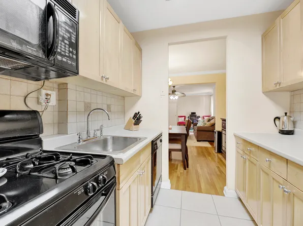 25 Oliver Street image 9 of 18