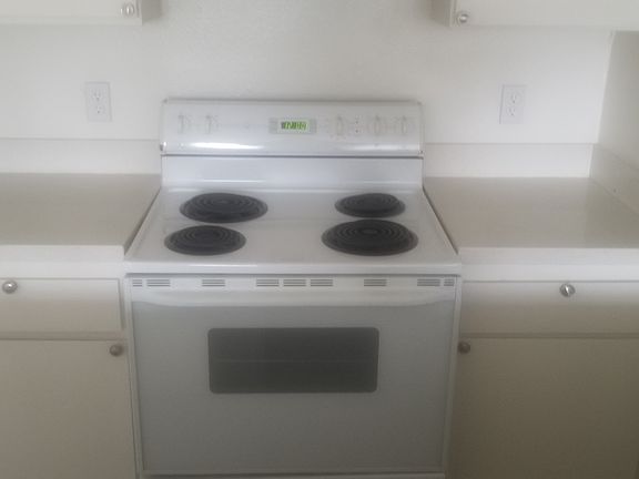 5th image of 2358 Corby Ave #D