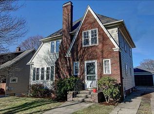 32 Quincy St, Providence, RI 02908