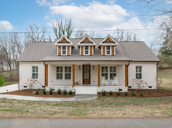 680 Latimer St, Hillsborough, NC 27278