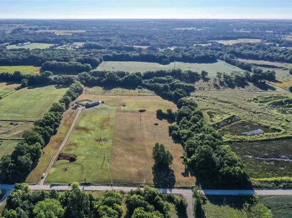 183 Street, Tonganoxie, KS 66086