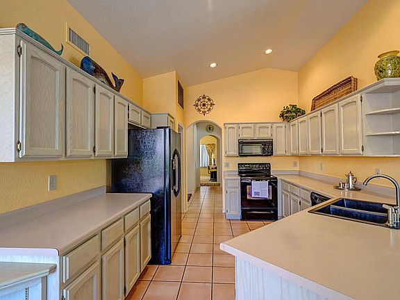 4th image of 63878 E Greenbelt Ln