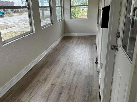 4th image of 716 Tropic St