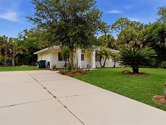 4th image of 1709 Kerman St