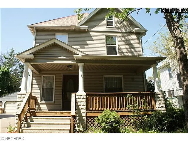 619 Atlantic St NE photo 1