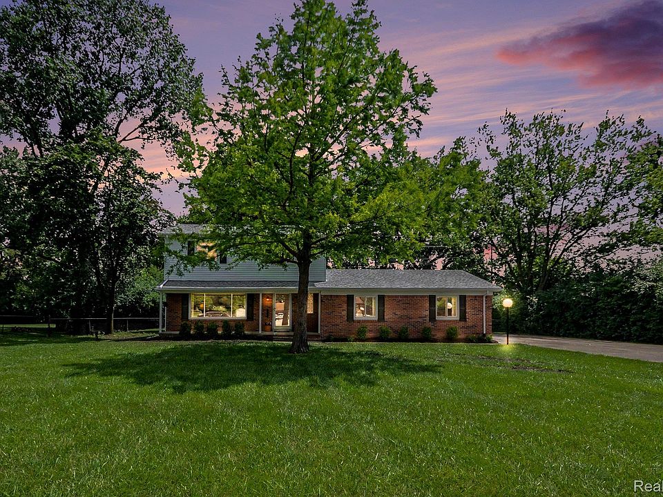 1st image of 24474 Springbrook Dr