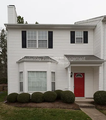 208 Pointe Crest Ct Photo 1