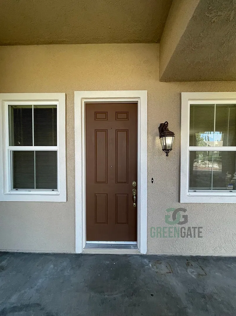 Lovely 3 Bedroom w/ Bonus Room in Patterson — Photo 3