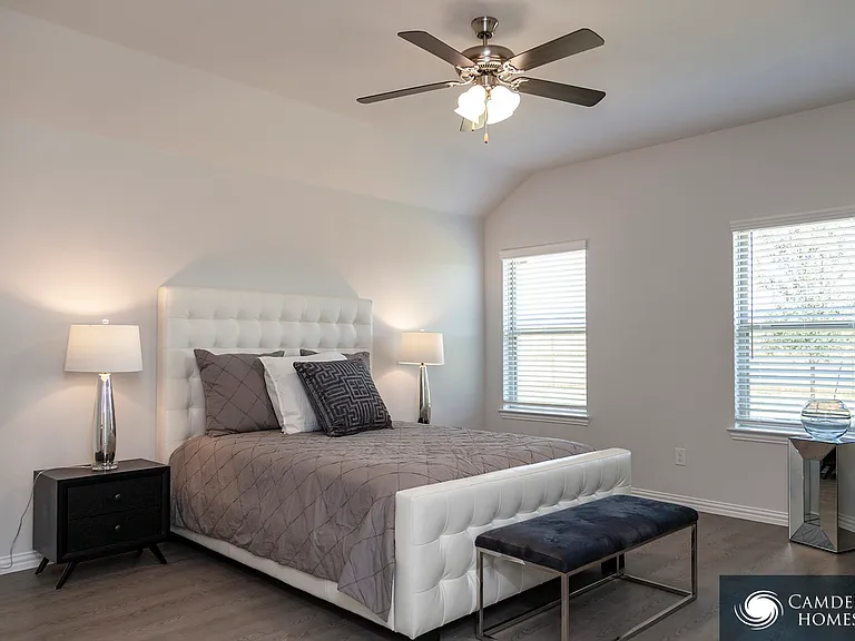 687 Pinnacle Dr — Photo 4