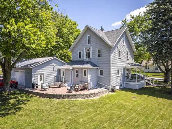 401 7th Ave, Wellman, IA 52356